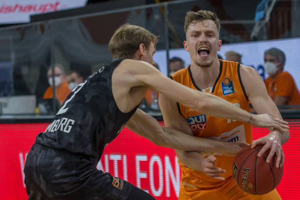 深入分析阿 深入分析阿