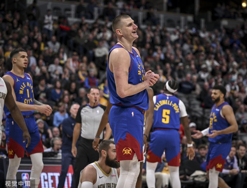 更体现出他 更体现出他